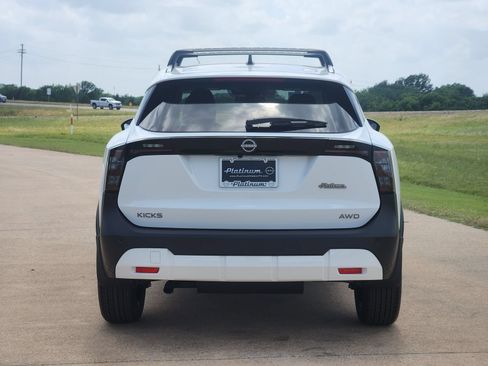 New 2026 Nissan Kicks SV AWD/4WD image 8