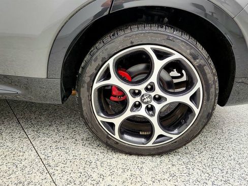Used 2024 Alfa Romeo Tonale Veloce AWD/4WD image 9