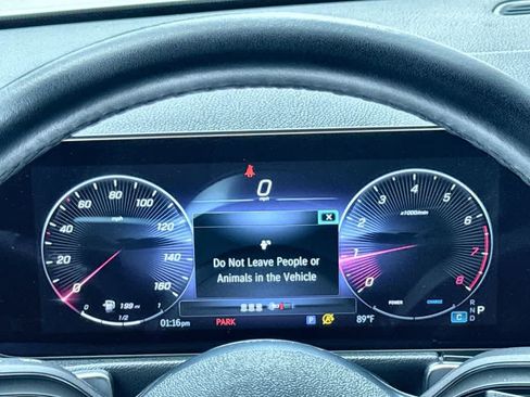 Used 2025 Mercedes-Benz GLB 250 image 16