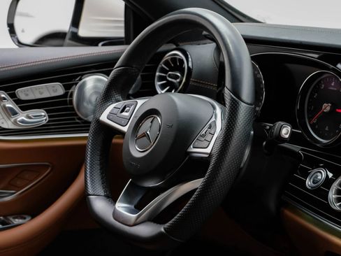 Used 2018 Mercedes-Benz E 400 Coupe image 10