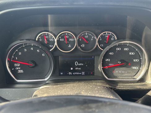 Used 2021 Chevrolet Silverado 1500 LT Trail Boss w/ Convenience Package II image 16