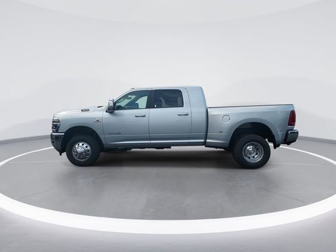 New 2026 RAM 3500 Laramie AWD/4WD image 5