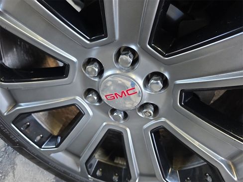 Used 2017 GMC Yukon Denali w/ Open Road Package image 17