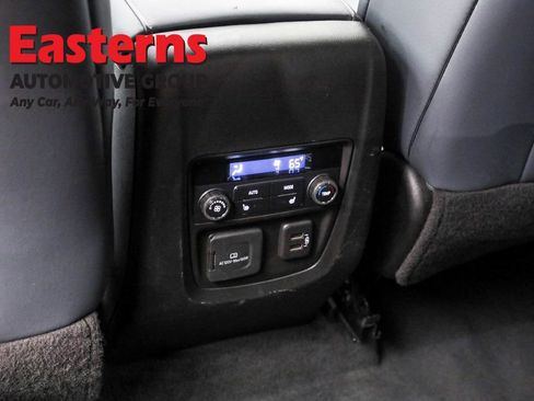 Used 2024 Buick Enclave Premium image 25