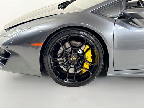 Used 2017 Lamborghini Huracan LP 580-2 RWD image 36