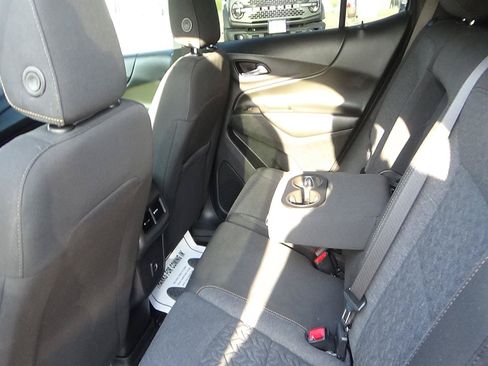 Used 2022 Chevrolet Equinox LT FWD image 11
