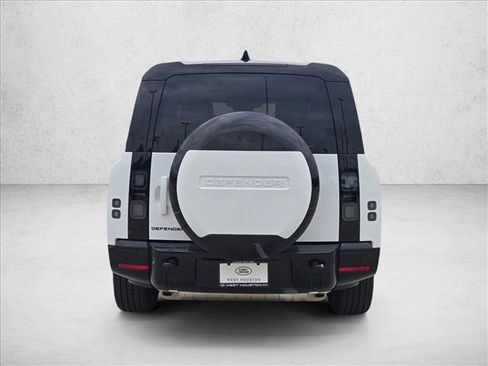 New 2026 Land Rover Defender 130 X-Dynamic SE AWD/4WD image 8