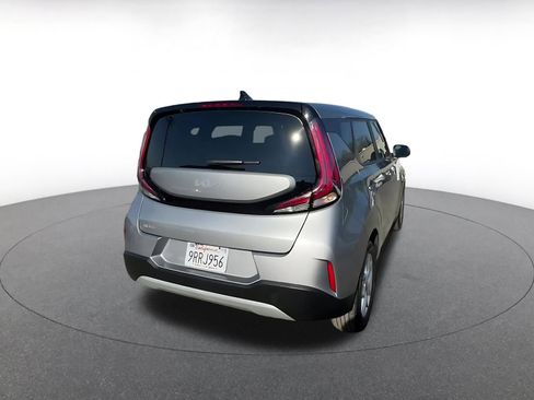 Used 2025 Kia Soul LX w/ LX Technology Package image 14