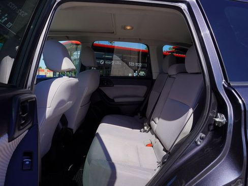 Used 2017 Subaru Forester 2.5i Premium image 23