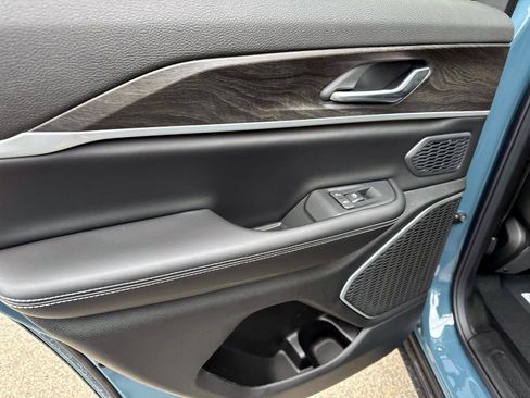 New 2026 Jeep Grand Cherokee Limited image 7