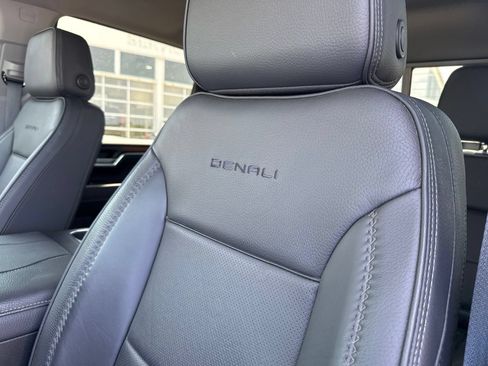 Used 2024 GMC Sierra 2500 Denali w/ Denali Reserve Package AWD/4WD image 22