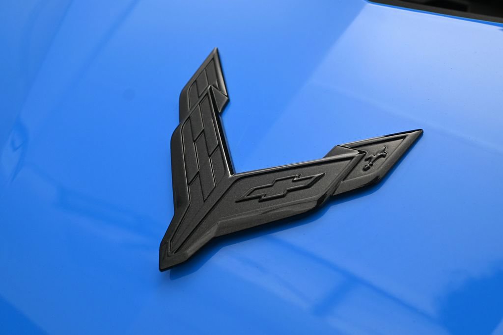 Used 2023 Chevrolet Corvette Stingray Premium Cpe w/ Stealth Interior Trim Package RWD image 9