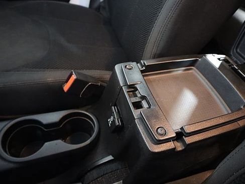 Used 2017 Jeep Wrangler Unlimited Sport image 33