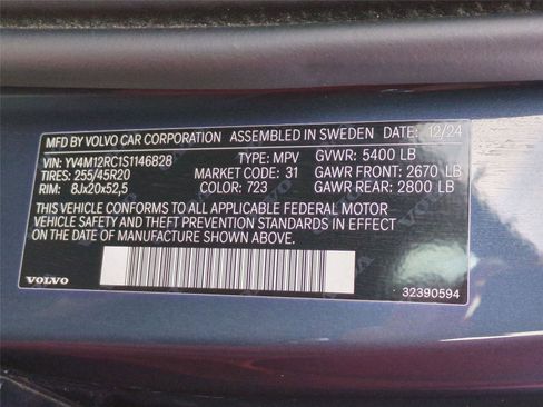 Certified 2025 Volvo XC60 B5 Plus image 25