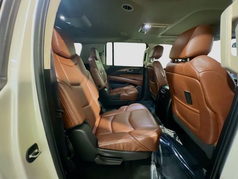 Used 2015 Cadillac Escalade ESV Premium AWD/4WD image 22
