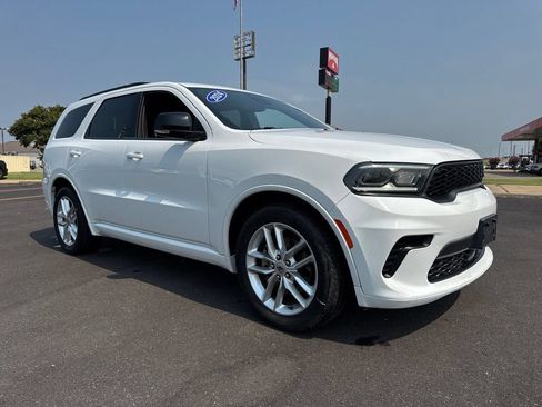 Used 2024 Dodge Durango GT RWD image 11
