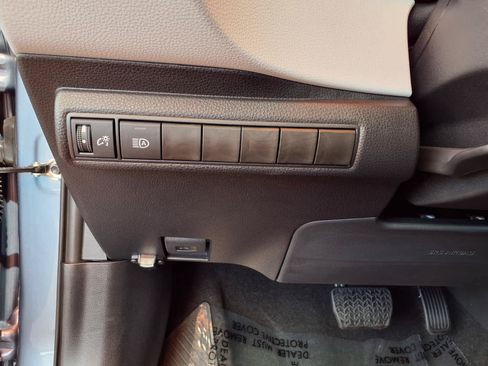 Certified 2026 Toyota Corolla SE w/ Carpet Mat Package (TMS) FWD image 17