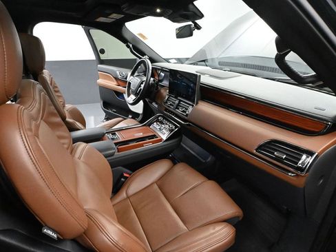 Used 2024 Lincoln Navigator Reserve w/ Equipment Group 201A image 62