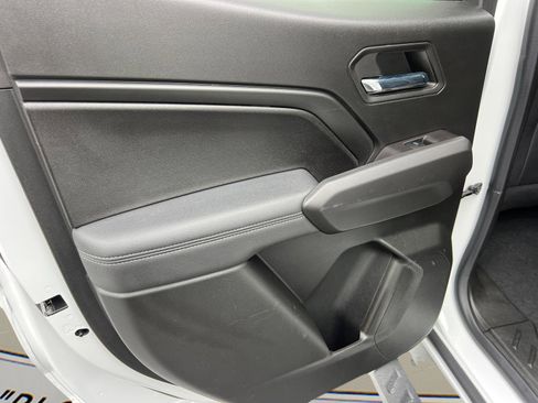 Used 2024 Chevrolet Colorado LT w/ LT Convenience Package III image 22