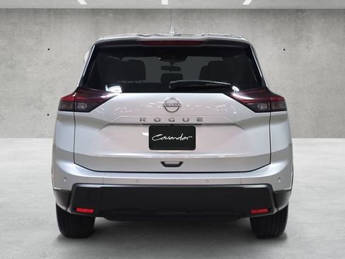 Used 2025 Nissan Rogue SV image 15
