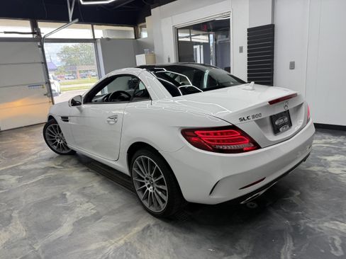 Used 2020 Mercedes-Benz SLC 300 image 3