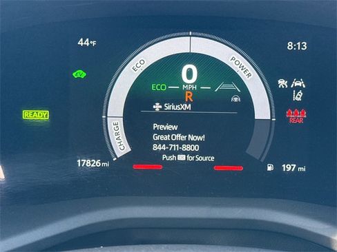 Used 2025 Toyota Camry SE image 30