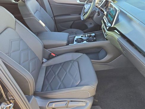 New 2026 Volkswagen Atlas Cross Sport SE AWD/4WD image 25