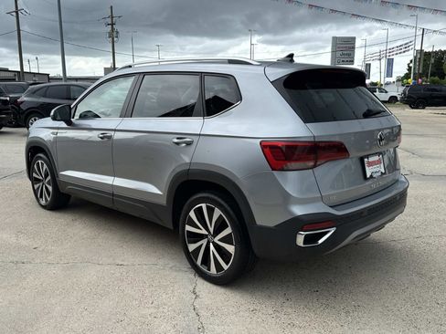 Used 2024 Volkswagen Taos SE FWD image 5