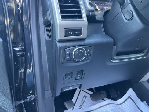 Used 2021 Ford F350 Lariat w/ Lariat Ultimate Package image 18