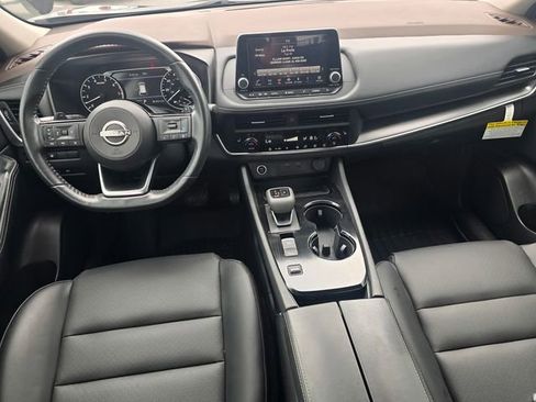 Used 2023 Nissan Rogue SV w/ SV Premium B Package FWD image 15