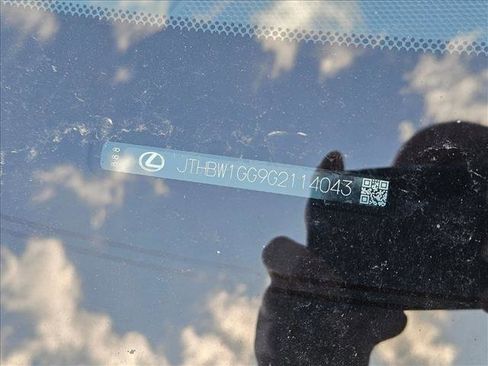 Used 2016 Lexus ES 300h w/ Premium Package w/Wood Trim image 15