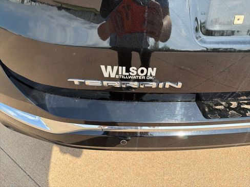 Used 2022 GMC Terrain Denali w/ LPO, Floor Liner Package image 5