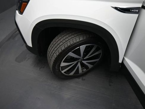Used 2022 Volkswagen Taos SE image 24