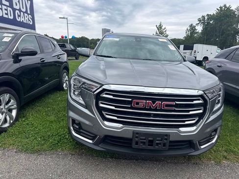 Used 2023 GMC Terrain SLT w/ Tech Package AWD/4WD image 5