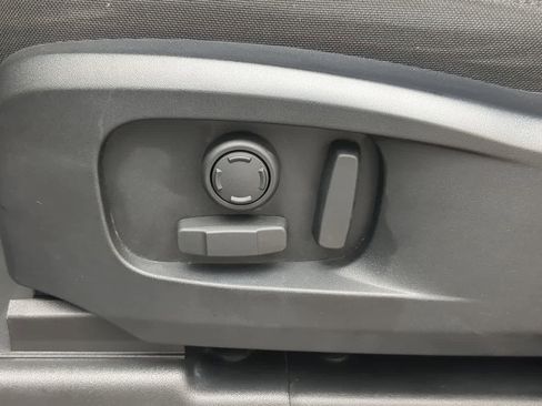 Certified 2025 Land Rover Defender 110 S image 17