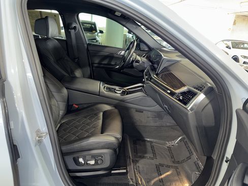 Used 2024 BMW X6 M60i image 10
