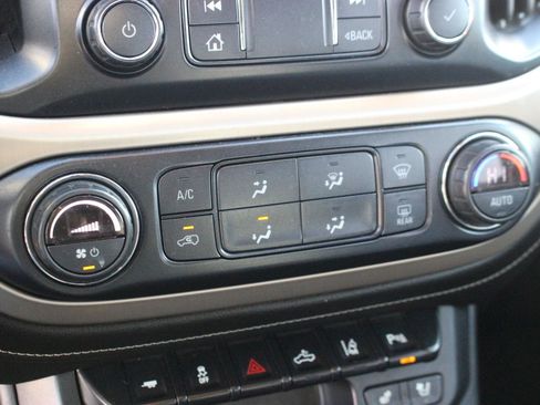 Used 2020 GMC Canyon Denali image 25