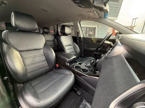 Used 2016 Kia Sorento EX w/ EX Premium Package image 32