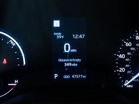 Used 2024 Toyota Sienna XLE image 18