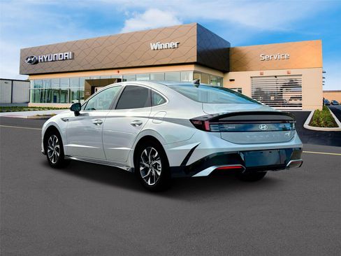 New 2025 Hyundai Sonata SEL FWD image 24