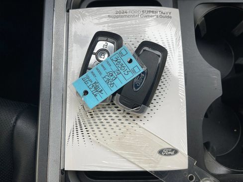 Used 2024 Ford F350 Lariat w/ Lariat Ultimate Package image 10