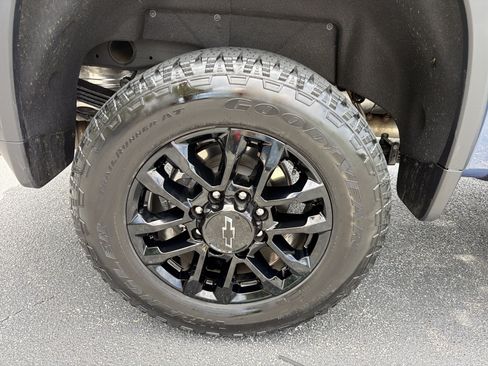 Used 2026 Chevrolet Silverado 2500 Custom w/ Custom Value Package AWD/4WD image 17
