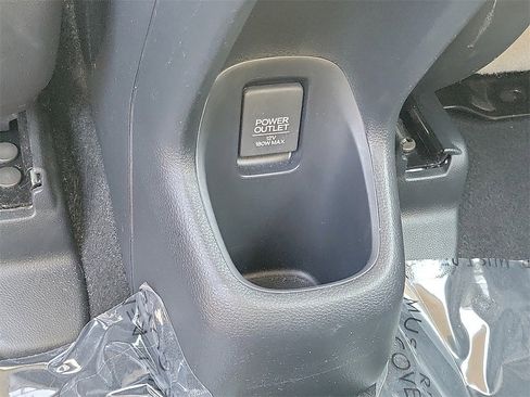 Used 2019 Honda HR-V LX image 17