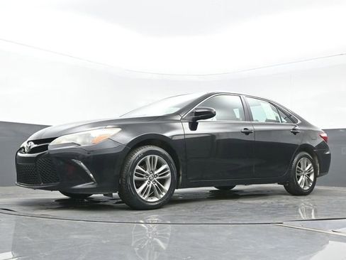 Used 2015 Toyota Camry SE image 21