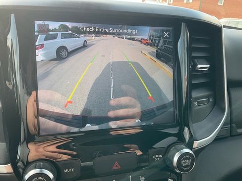 Used 2022 RAM 1500 Big Horn image 9