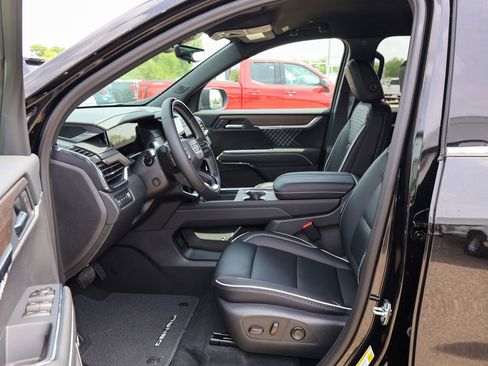 New 2026 GMC Acadia Denali AWD/4WD image 7