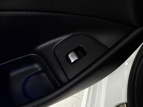 Used 2023 Mercedes-Benz E 350 Sedan image 24