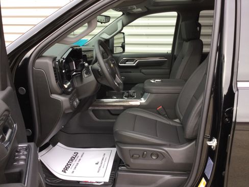 New 2026 Chevrolet Silverado 2500 LTZ w/ LTZ Premium Package image 9