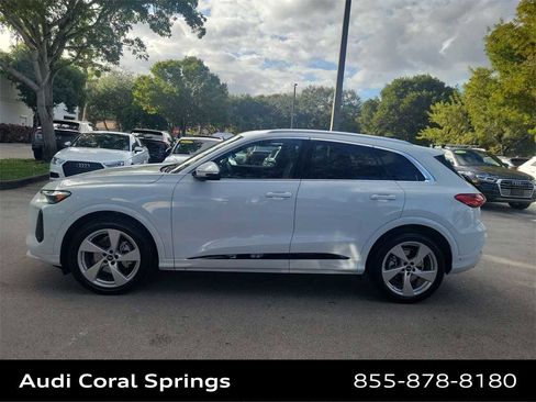 Certified 2025 Audi Q5 Prestige image 11