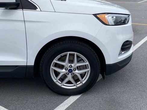 Used 2022 Ford Edge SEL image 9